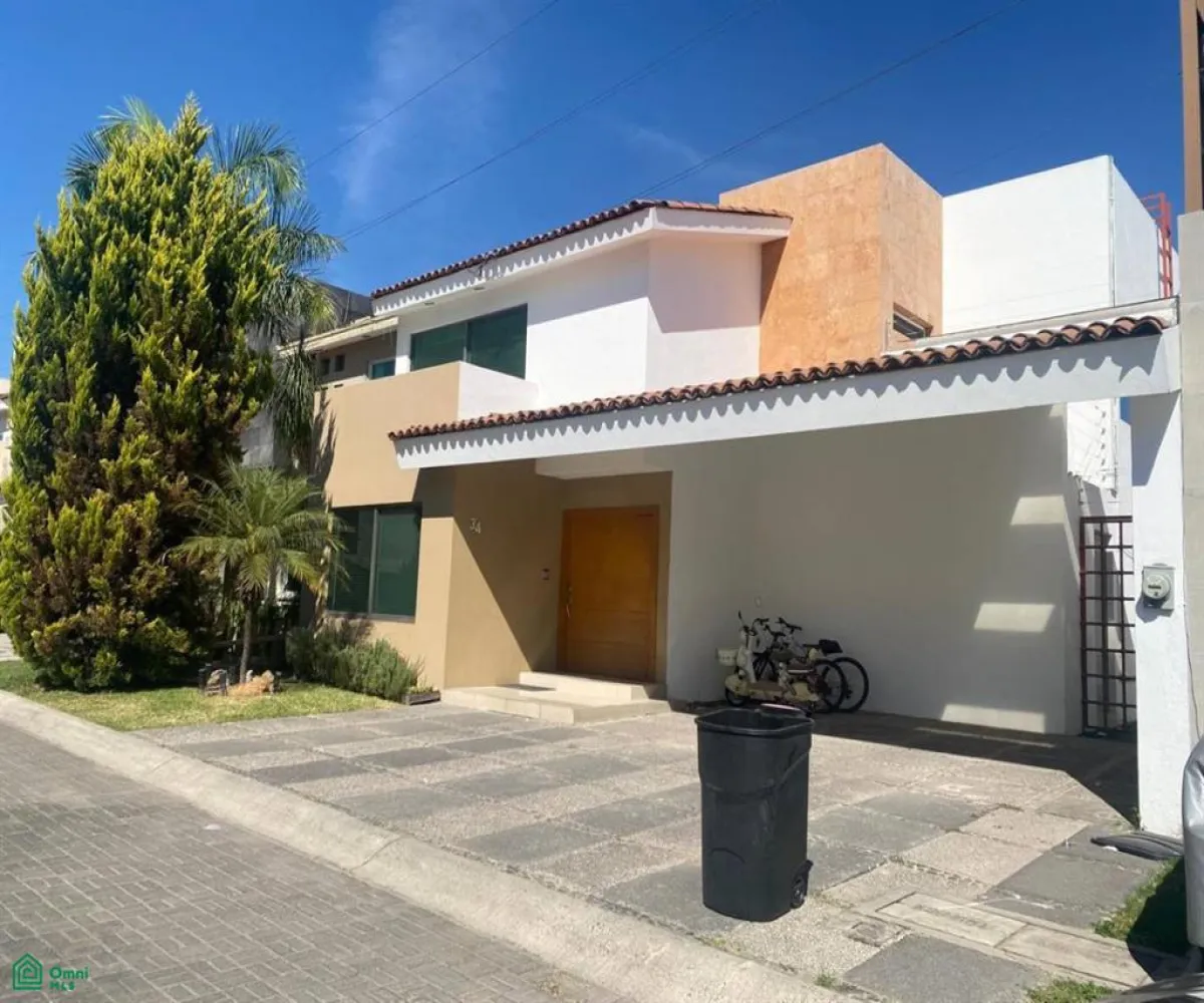 Casa En Renta,Puertas Del Tule,Av. Ahuehuete Coto Plumbago 251 Casa H-4, Zapopan, Jalisco 45017, 3 Habitaciones,4 Baños,Av. Ahuehuete Coto Plumbago,2,MX251056316