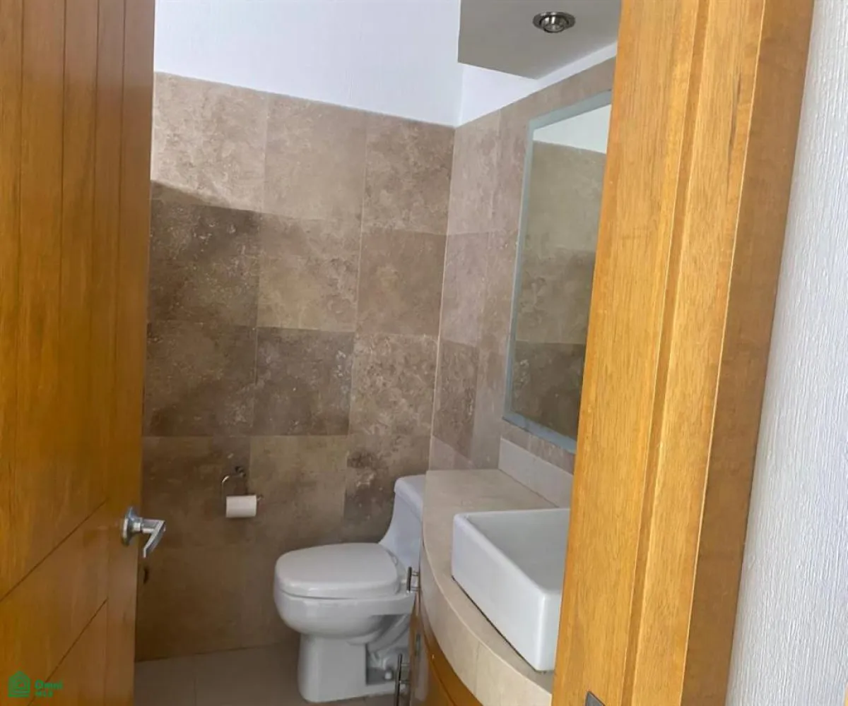 Casa En Renta,Puertas Del Tule,Av. Ahuehuete Coto Plumbago 251 Casa H-4, Zapopan, Jalisco 45017, 3 Habitaciones,4 Baños,Av. Ahuehuete Coto Plumbago,2,MX251056316