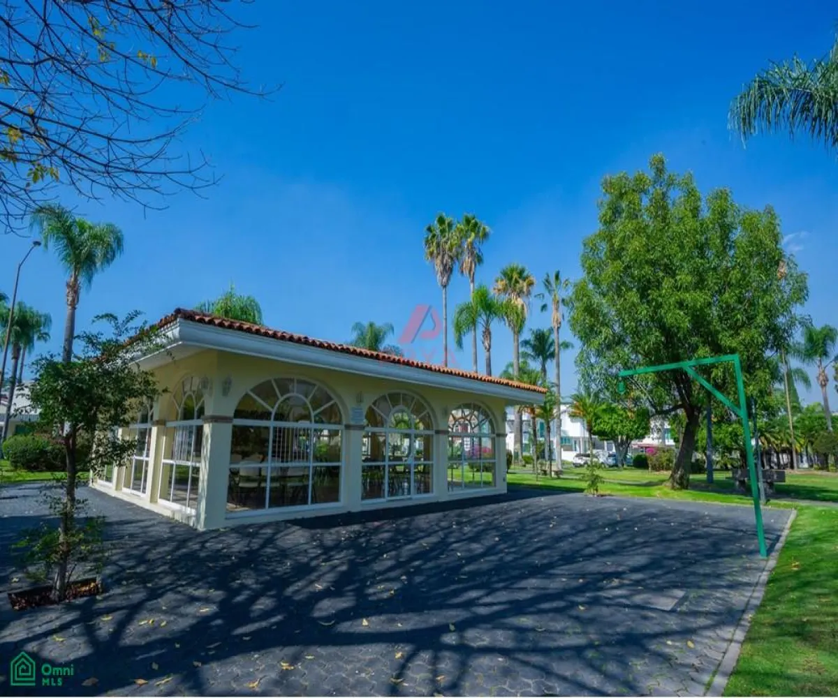 Casa En Venta,Fraccionamiento Jardín Real,Jardín de las Victorias, S/N, Zapopan, Jalisco 45019, 3 Habitaciones,3 Baños,Jardín de las Victorias,MX251056603