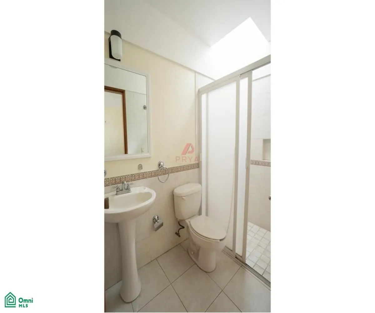 Casa En Venta,Fraccionamiento Jardín Real,Jardín de las Victorias, S/N, Zapopan, Jalisco 45019, 3 Habitaciones,3 Baños,Jardín de las Victorias,MX251056603