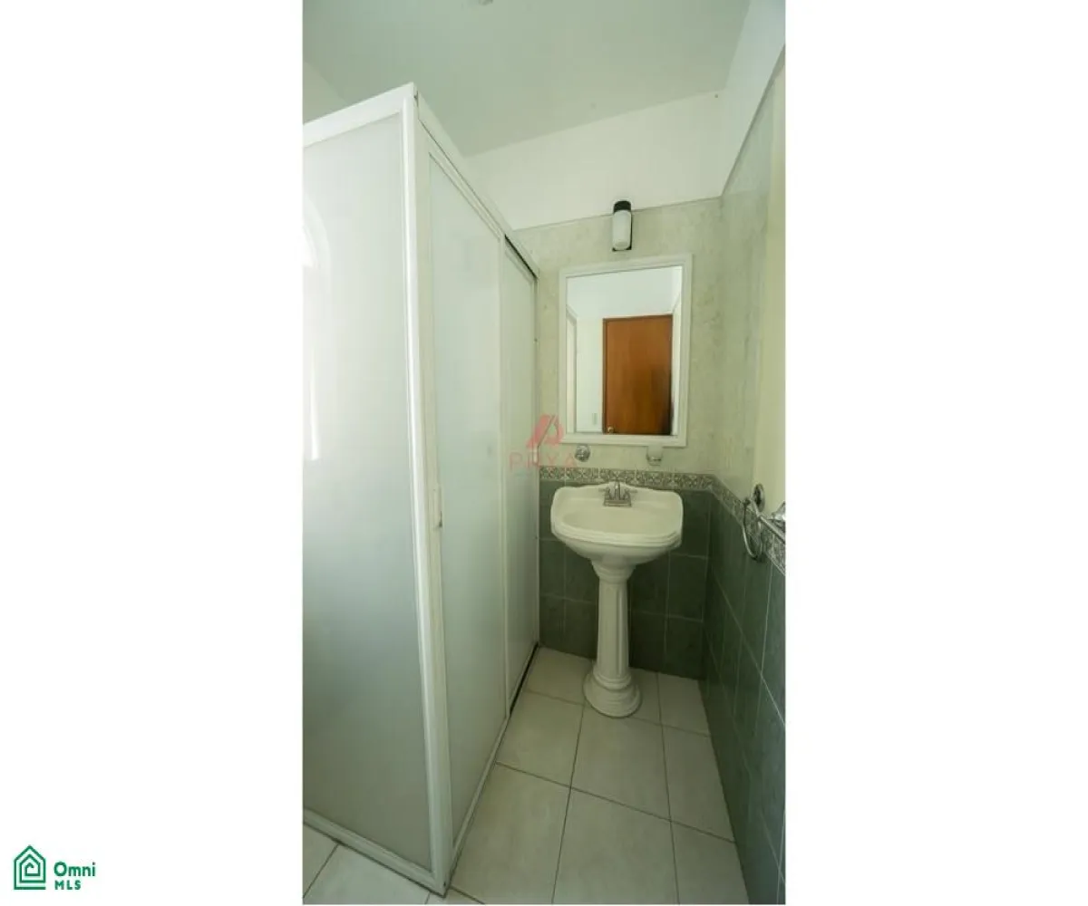 Casa En Venta,Fraccionamiento Jardín Real,Jardín de las Victorias, S/N, Zapopan, Jalisco 45019, 3 Habitaciones,3 Baños,Jardín de las Victorias,MX251056603