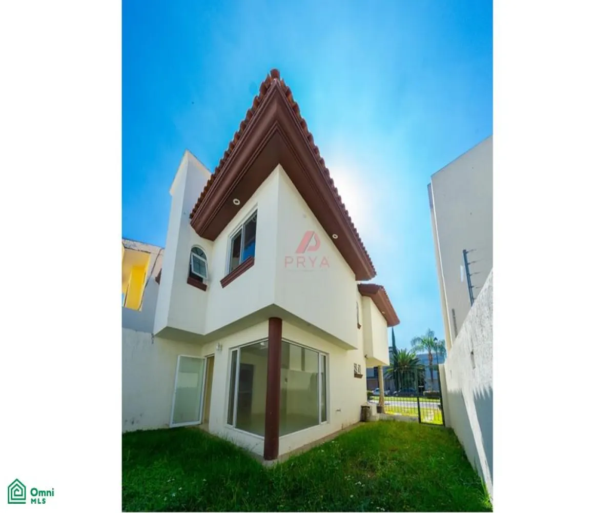 Casa En Venta,Fraccionamiento Jardín Real,Jardín de las Victorias, S/N, Zapopan, Jalisco 45019, 3 Habitaciones,3 Baños,Jardín de las Victorias,MX251056603