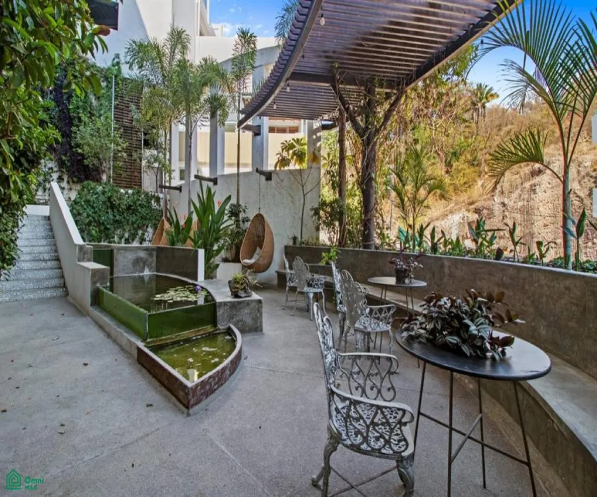 Departamento En Venta,El Cerro,Calle Allende 605 Unit 9, Puerto Vallarta, Jalisco 48304, 3 Habitaciones,3 Baños,Calle Allende,MX251056930