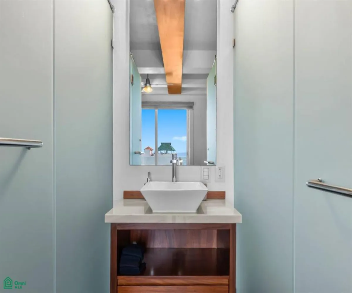 Departamento En Venta,El Cerro,Calle Allende 605 Unit 9, Puerto Vallarta, Jalisco 48304, 3 Habitaciones,3 Baños,Calle Allende,MX251056930