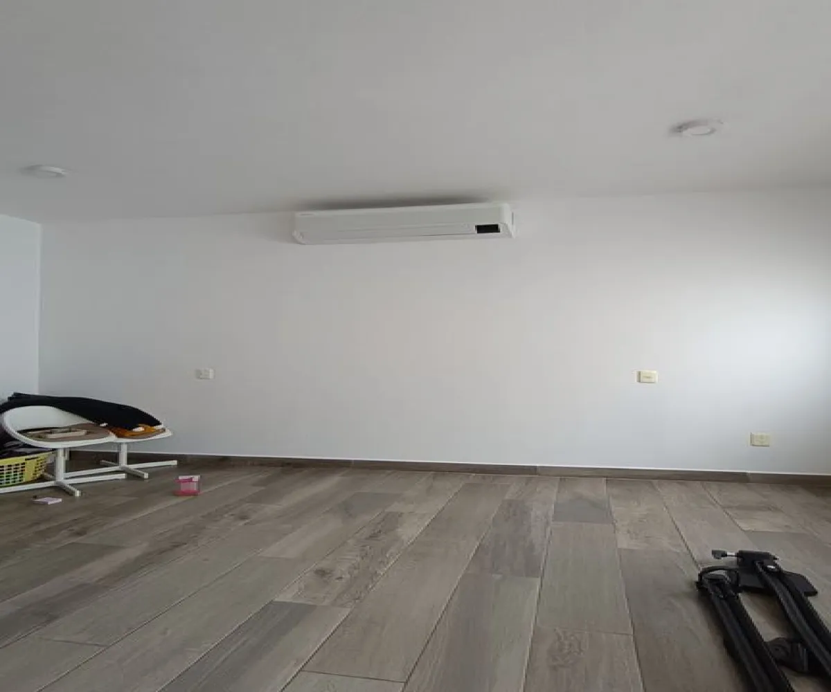 Casa En Venta,5 de Mayo,Calle José Alcala 899, Guadalajara, Jalisco 44970, 3 Habitaciones,1 Baño,Calle José Alcala,2,pCGpz3R