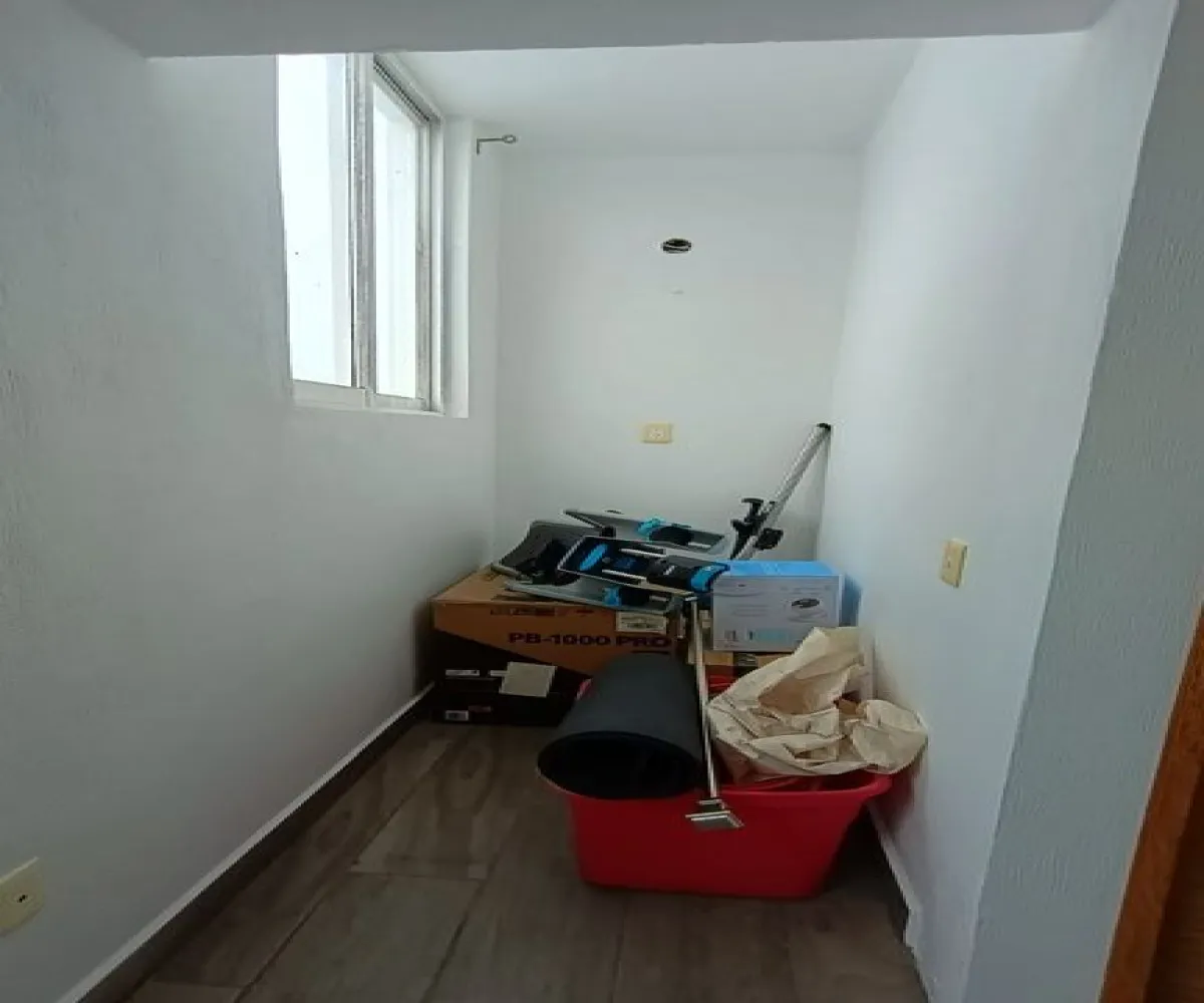 Casa En Venta,5 de Mayo,Calle José Alcala 899, Guadalajara, Jalisco 44970, 3 Habitaciones,1 Baño,Calle José Alcala,2,pCGpz3R