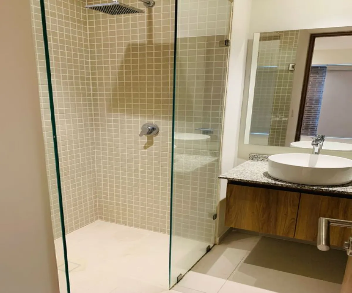 Departamento En Renta,Chapultepec Country,Avenida Plan de San Luis 1504, Guadalajara, Jalisco 44620, 2 Habitaciones,2 Baños,Avenida Plan de San Luis,1,puiPziV