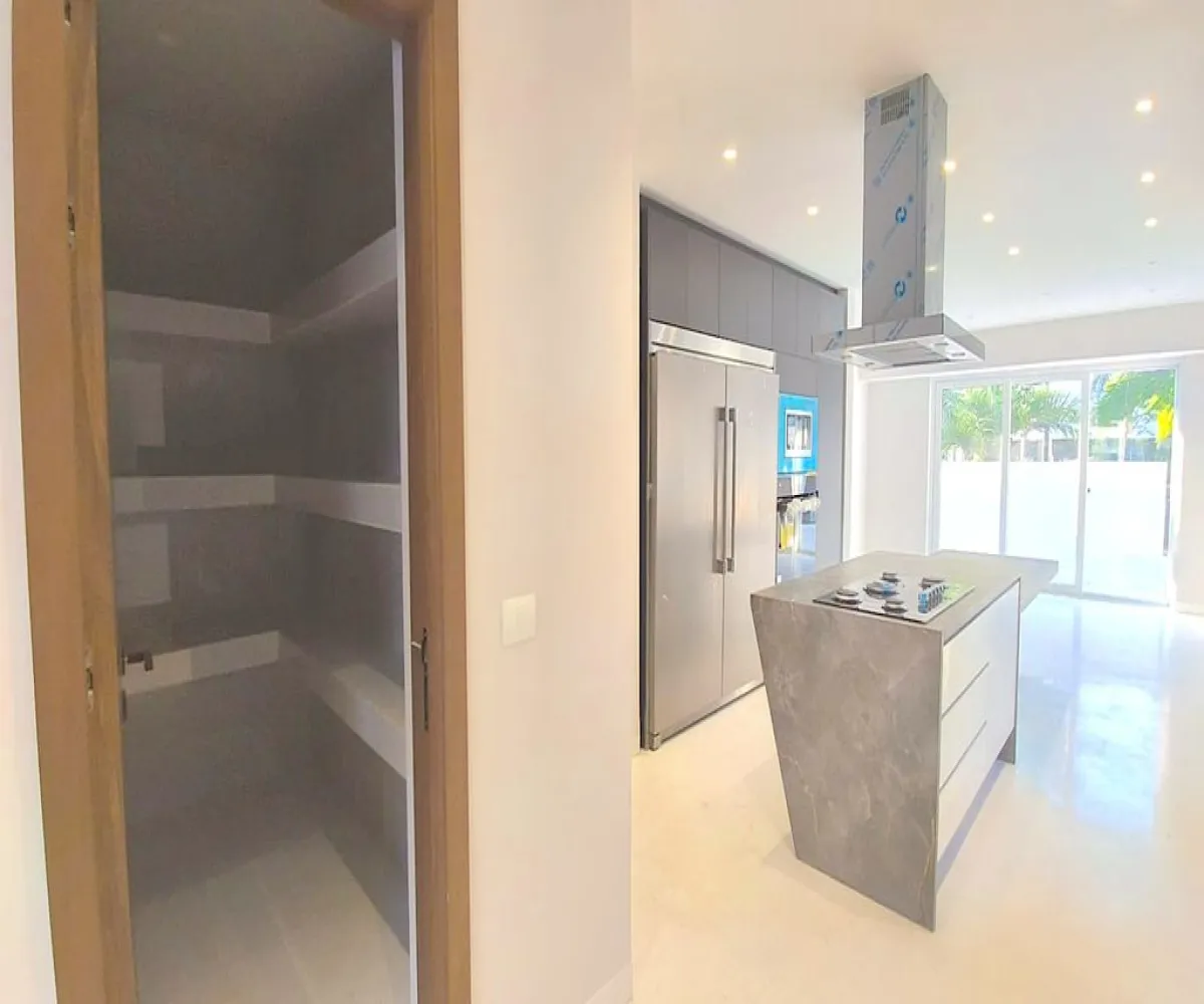 Casa En Venta,Valle Real,Florencia 17, Zapopan, Jalisco 45019, 4 Habitaciones,5 Baños,Florencia,2,p8T9hJp