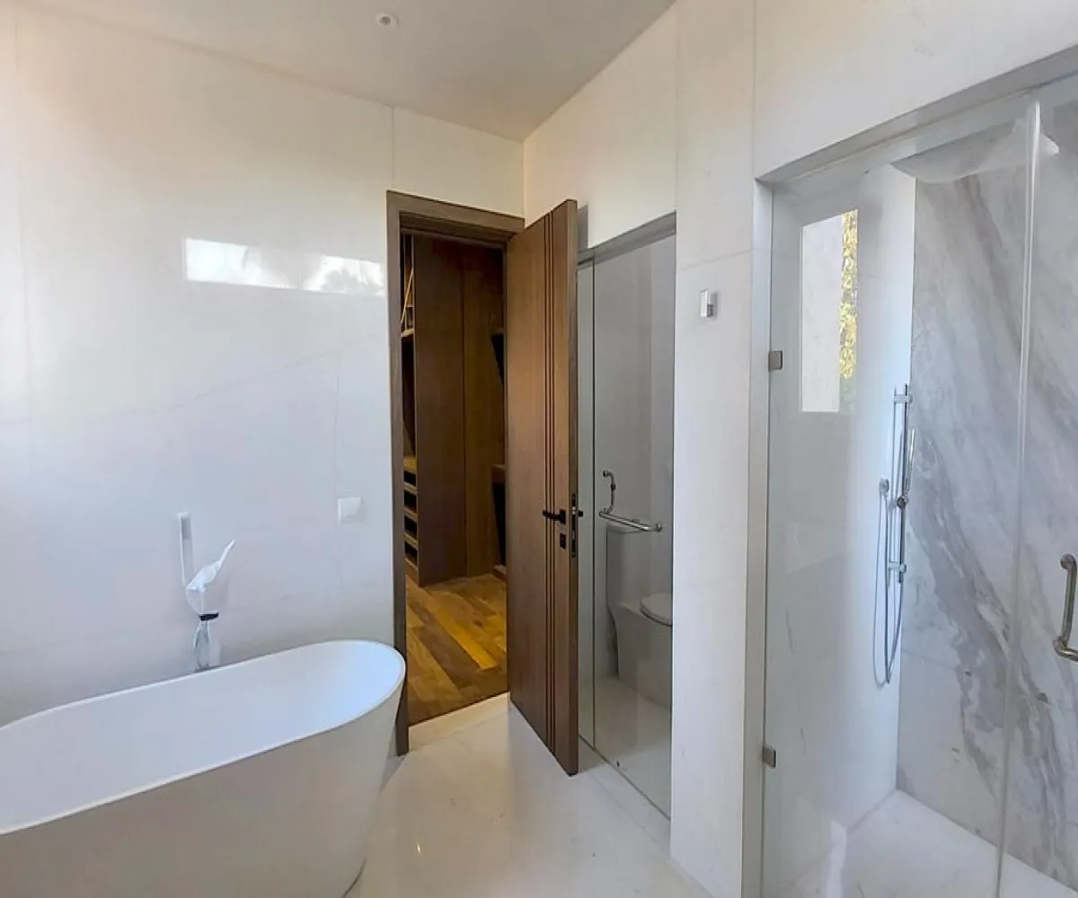 Casa En Venta,Valle Real,Florencia 17, Zapopan, Jalisco 45019, 4 Habitaciones,5 Baños,Florencia,2,p8T9hJp