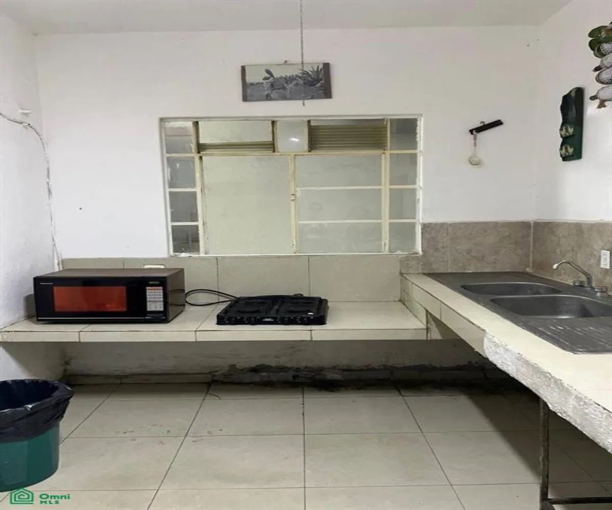 Edificio En Venta,Guadalajara Centro,Francisco I Madero 132, Guadalajara, Jalisco 44100, 20 Habitaciones,17 Baños,Francisco I Madero,3,MX251058263