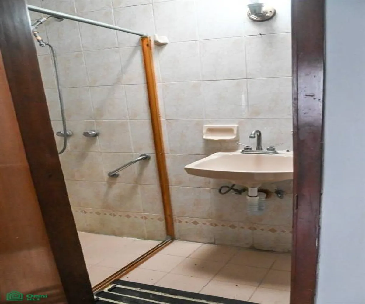 Casa En Venta,Jardines de San José,CREPUSCULO 2692, Guadalajara, Jalisco 44520, 5 Habitaciones,2 Baños,CREPUSCULO,2,MX251058408