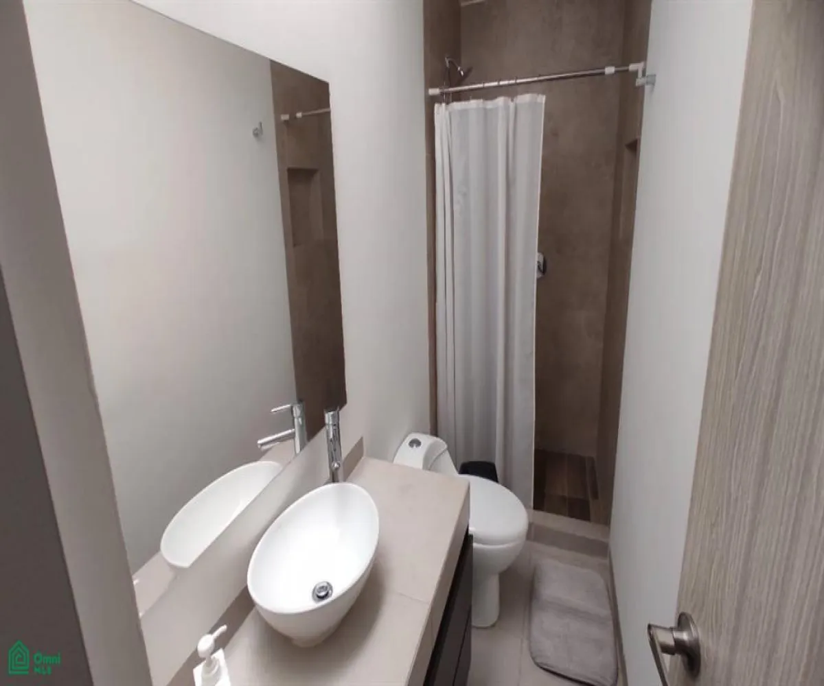 Casa En Venta,Santa Cruz del Valle,cto paseo solar 2238, Tlajomulco de Zuniga, Jalisco 45655, 3 Habitaciones,2 Baños,cto paseo solar,2,MX251058417