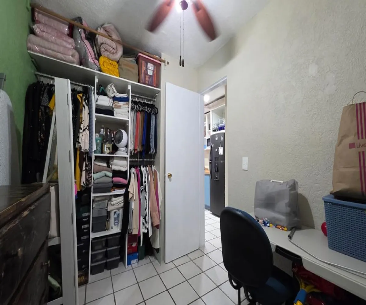 Casa En Venta,Parques de Santa María,Avenida Bahía de Todos Los Santos 2782, San Pedro Tlaquepaque, Jalisco 45609, 2 Habitaciones,1 Baño,Avenida Bahía de Todos Los Santos,1,pVQ33Ha