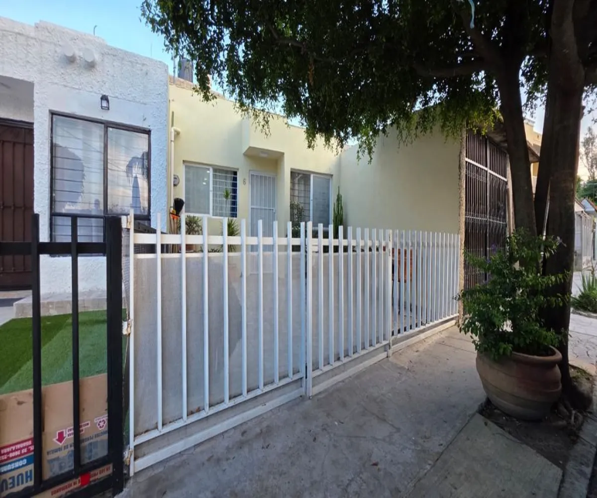 Casa En Venta,Parques de Santa María,Avenida Bahía de Todos Los Santos 2782, San Pedro Tlaquepaque, Jalisco 45609, 2 Habitaciones,1 Baño,Avenida Bahía de Todos Los Santos,1,pVQ33Ha