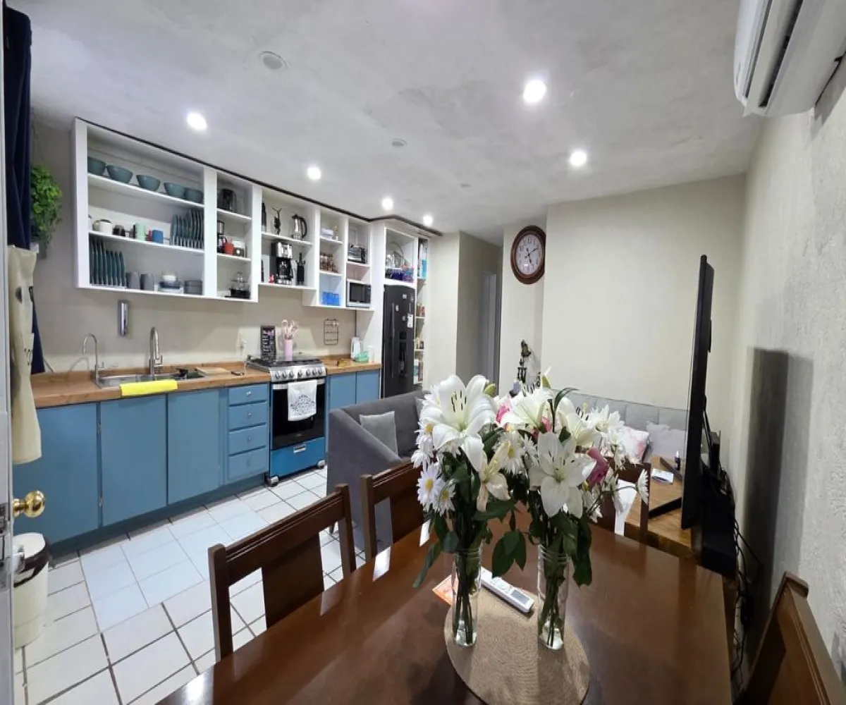 Casa En Venta,Parques de Santa María,Avenida Bahía de Todos Los Santos 2782, San Pedro Tlaquepaque, Jalisco 45609, 2 Habitaciones,1 Baño,Avenida Bahía de Todos Los Santos,1,pVQ33Ha