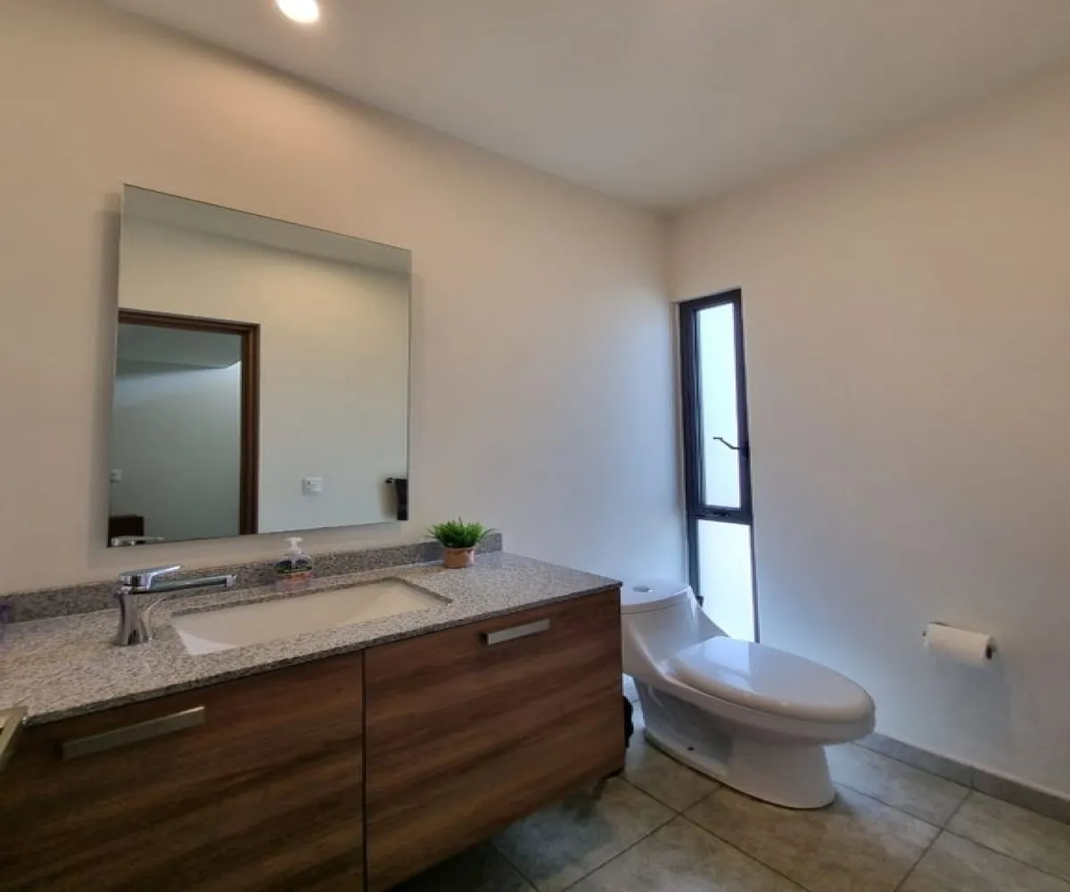 Casa En Venta,La Bella Residencial,Paseo la Bella S/N, San Pedro Tlaquepaque, Jalisco 45601, 3 Habitaciones,3 Baños,Paseo la Bella,2,pMo8mKC