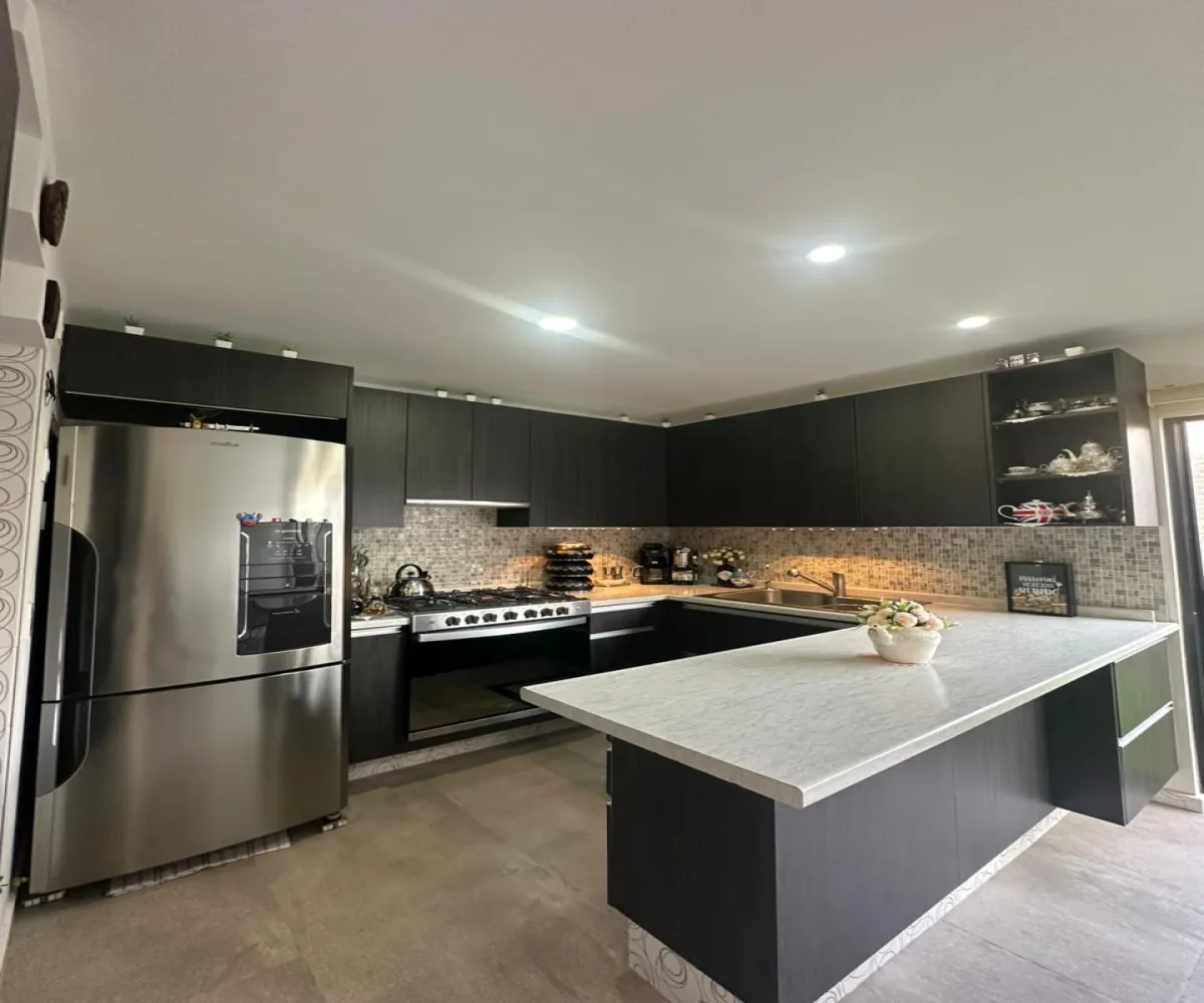 Casa En Venta,Adamar,Av. ADAMAR 548 71, Tlajomulco de Zúñiga, Jalisco 45646, 3 Habitaciones,3 Baños,Coto ALAMEDA,Av. ADAMAR,3,723288