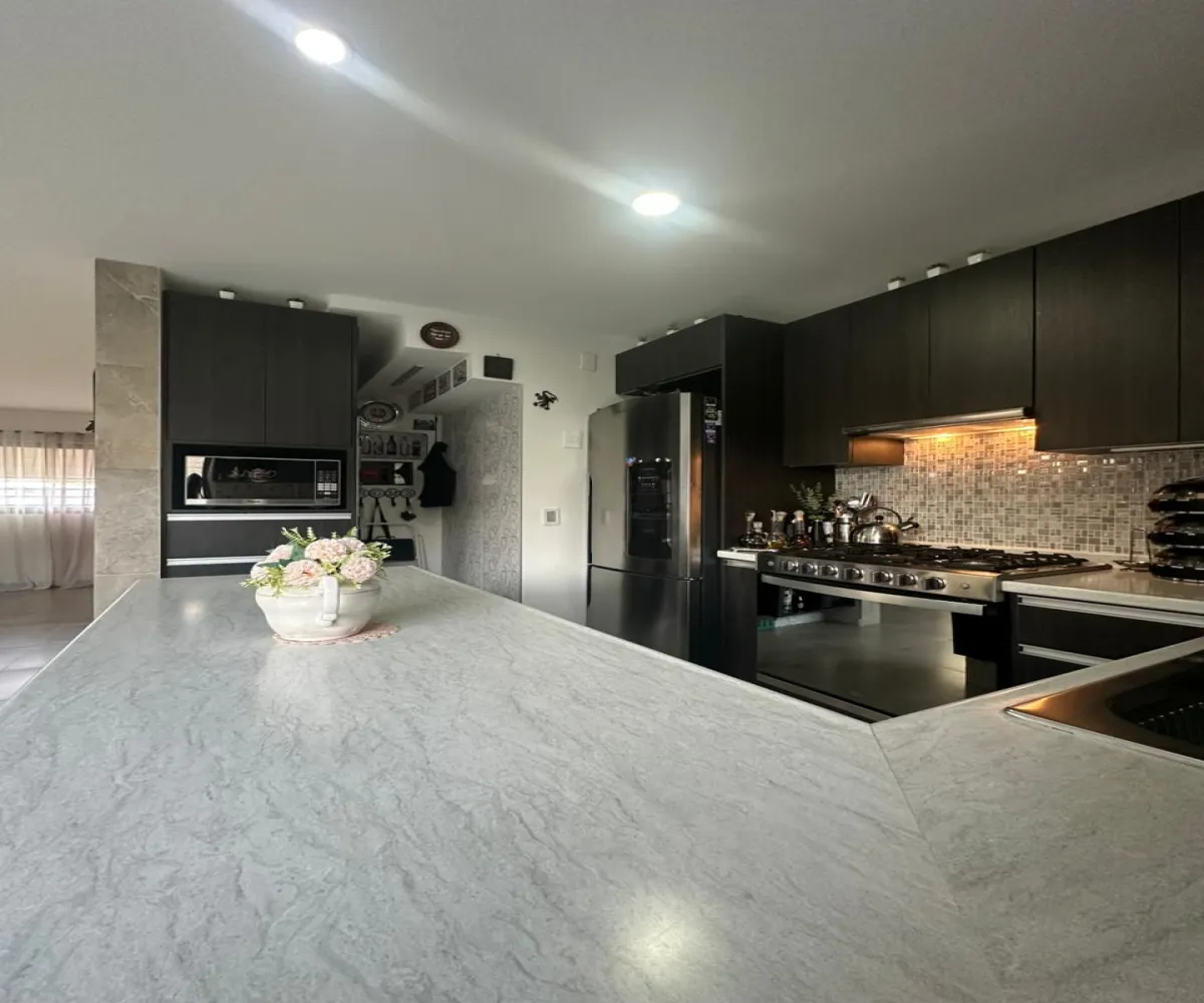 Casa En Venta,Adamar,Av. ADAMAR 548 71, Tlajomulco de Zúñiga, Jalisco 45646, 3 Habitaciones,3 Baños,Coto ALAMEDA,Av. ADAMAR,3,723288