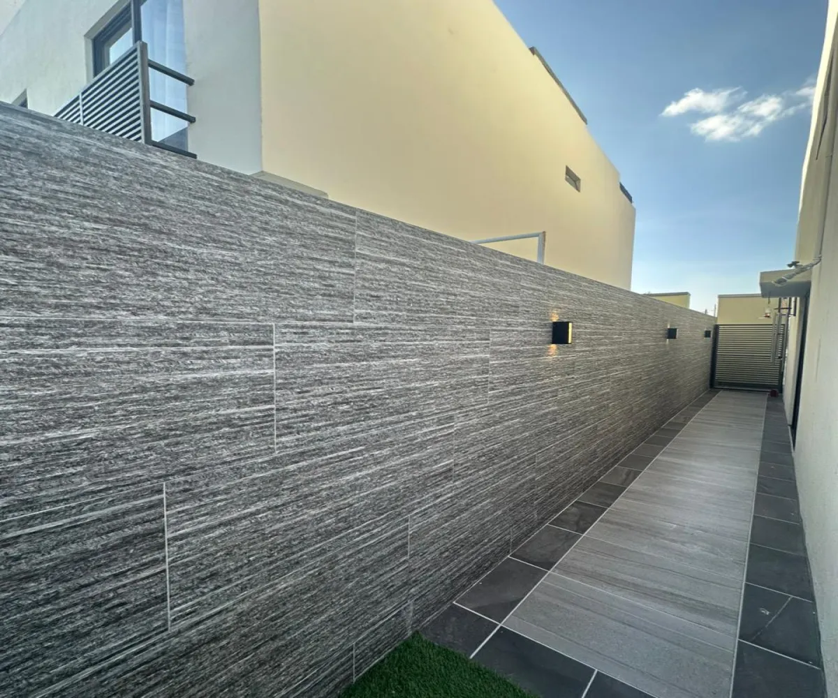 Casa En Venta,Adamar,Av. ADAMAR 548 71, Tlajomulco de Zúñiga, Jalisco 45646, 3 Habitaciones,3 Baños,Coto ALAMEDA,Av. ADAMAR,3,723288