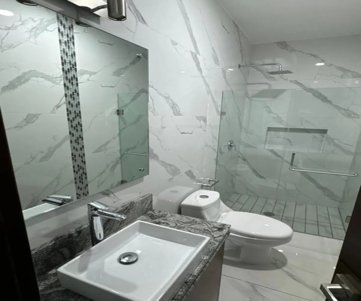 Casa En Venta,La Cima,Avenida de la Mancha 293, Zapopan, Jalisco 45134, 4 Habitaciones,5 Baños,Avenida de la Mancha,1,psvTsuM