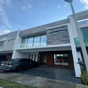 Casa En Venta,La Cima,Avenida de la Mancha 293, Zapopan, Jalisco 45134, 4 Habitaciones,5 Baños,Avenida de la Mancha,1,psvTsuM