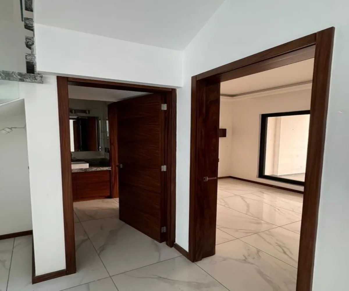 Casa En Venta,La Cima,Avenida de la Mancha 293, Zapopan, Jalisco 45134, 4 Habitaciones,5 Baños,Avenida de la Mancha,1,psvTsuM