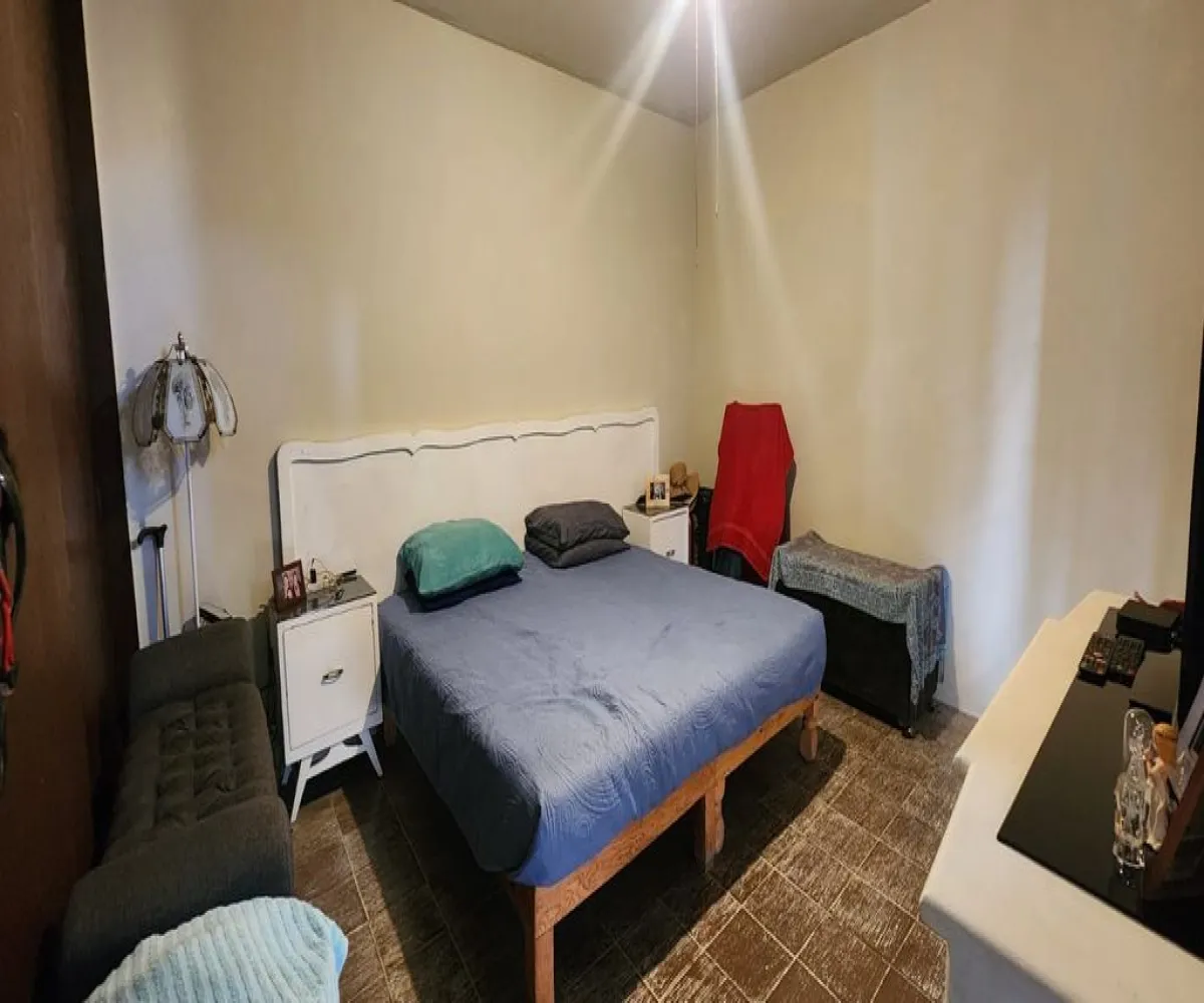 Casa En Venta,Jardines del Country,Calle el Parián 1756, Guadalajara, Jalisco 44210, 4 Habitaciones,2 Baños,Calle el Parián,1,pprNOgr