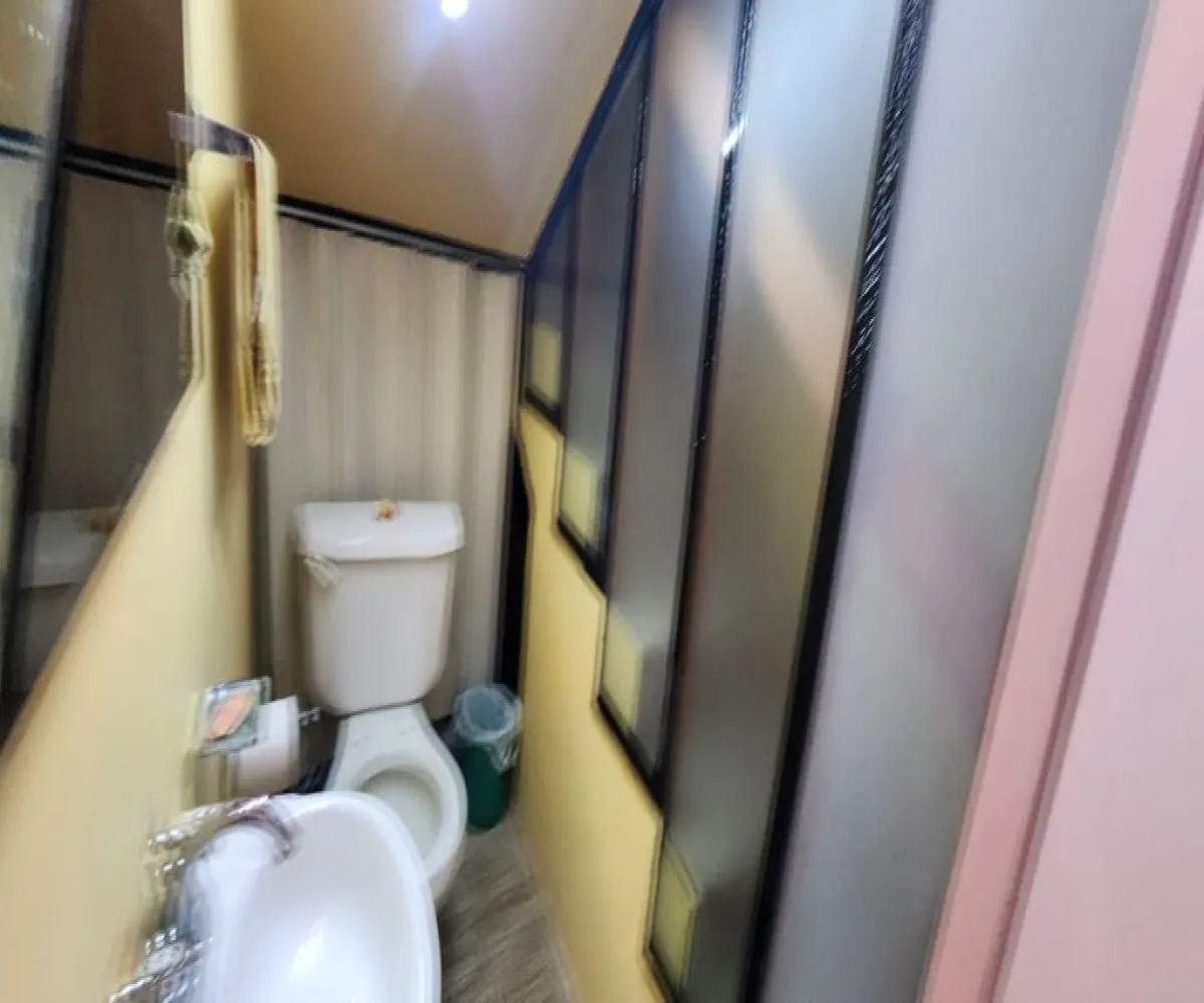 Casa En Venta,Jardines del Country,Calle el Parián 1756, Guadalajara, Jalisco 44210, 4 Habitaciones,2 Baños,Calle el Parián,1,pprNOgr