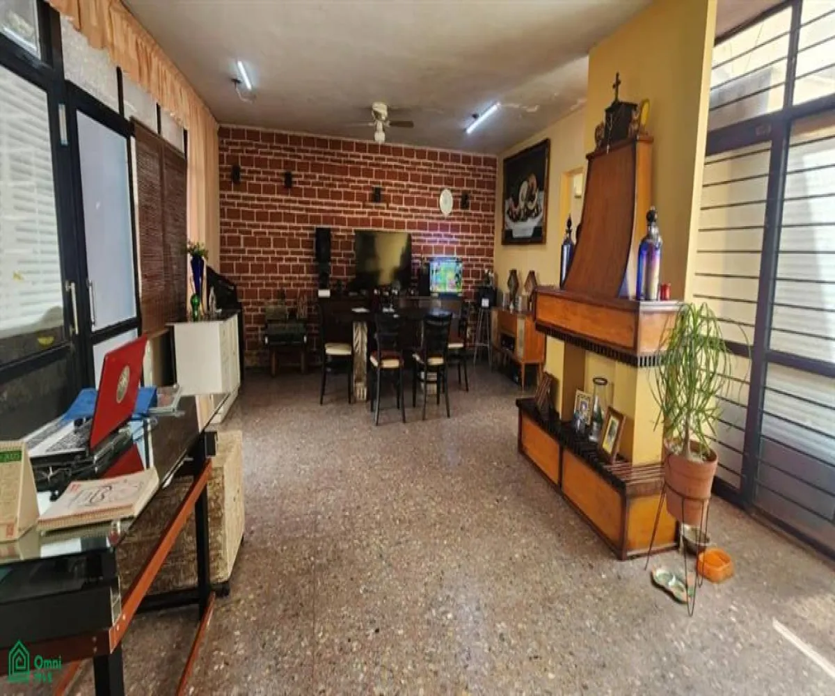 Casa En Venta,Jardines del Country,Parían 1756, Guadalajara, Jalisco 44210, 4 Habitaciones,2 Baños,Parían,2,MX251058853