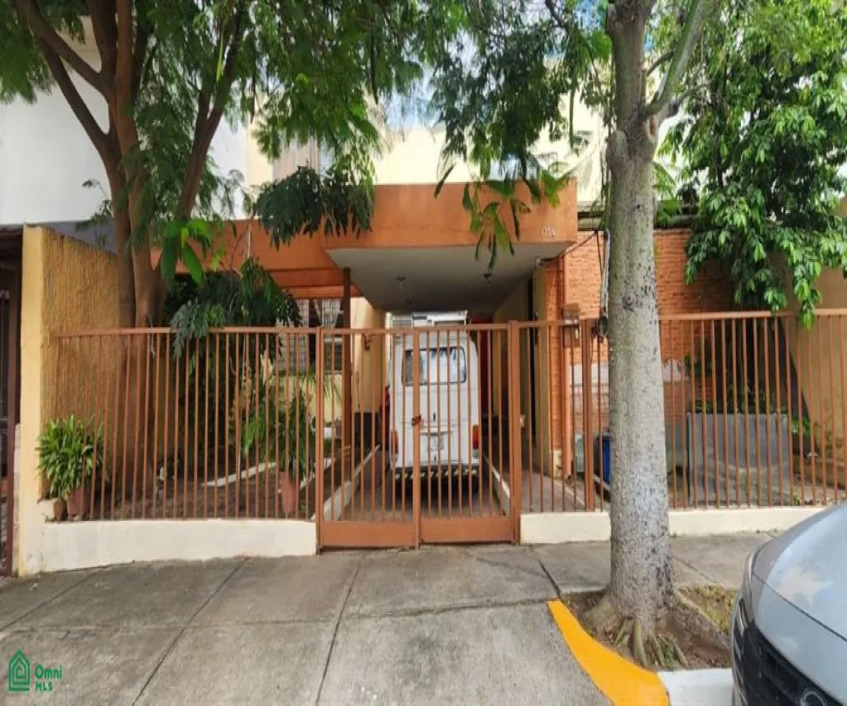 Casa En Venta,Jardines del Country,Parían 1756, Guadalajara, Jalisco 44210, 4 Habitaciones,2 Baños,Parían,2,MX251058853