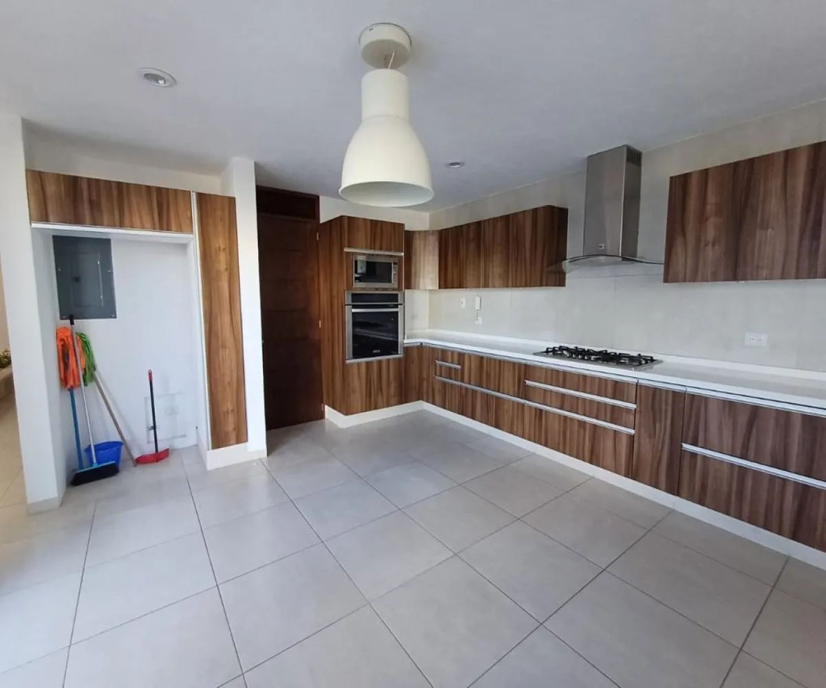 Casa En Renta,zibata,Calle Valle Zabalza S/N 53, El Marqués, Querétaro 76269, 3 Habitaciones,4 Baños,Calle Valle Zabalza,1,pm3N6X9