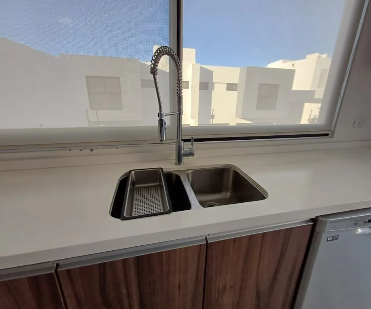 Casa En Renta,zibata,Calle Valle Zabalza S/N 53, El Marqués, Querétaro 76269, 3 Habitaciones,4 Baños,Calle Valle Zabalza,1,pm3N6X9