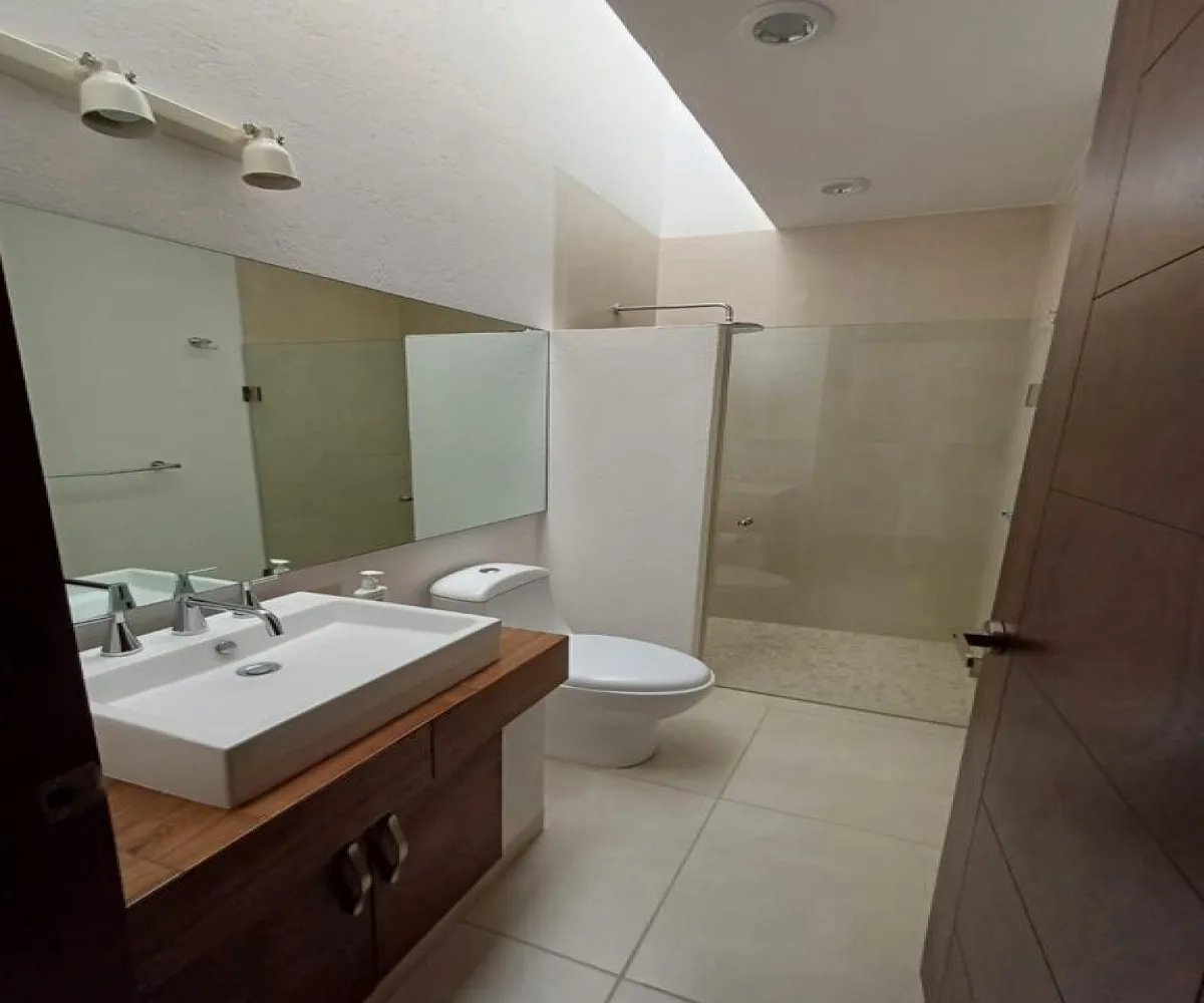 Casa En Renta,zibata,Calle Valle Zabalza S/N 53, El Marqués, Querétaro 76269, 3 Habitaciones,4 Baños,Calle Valle Zabalza,1,pm3N6X9