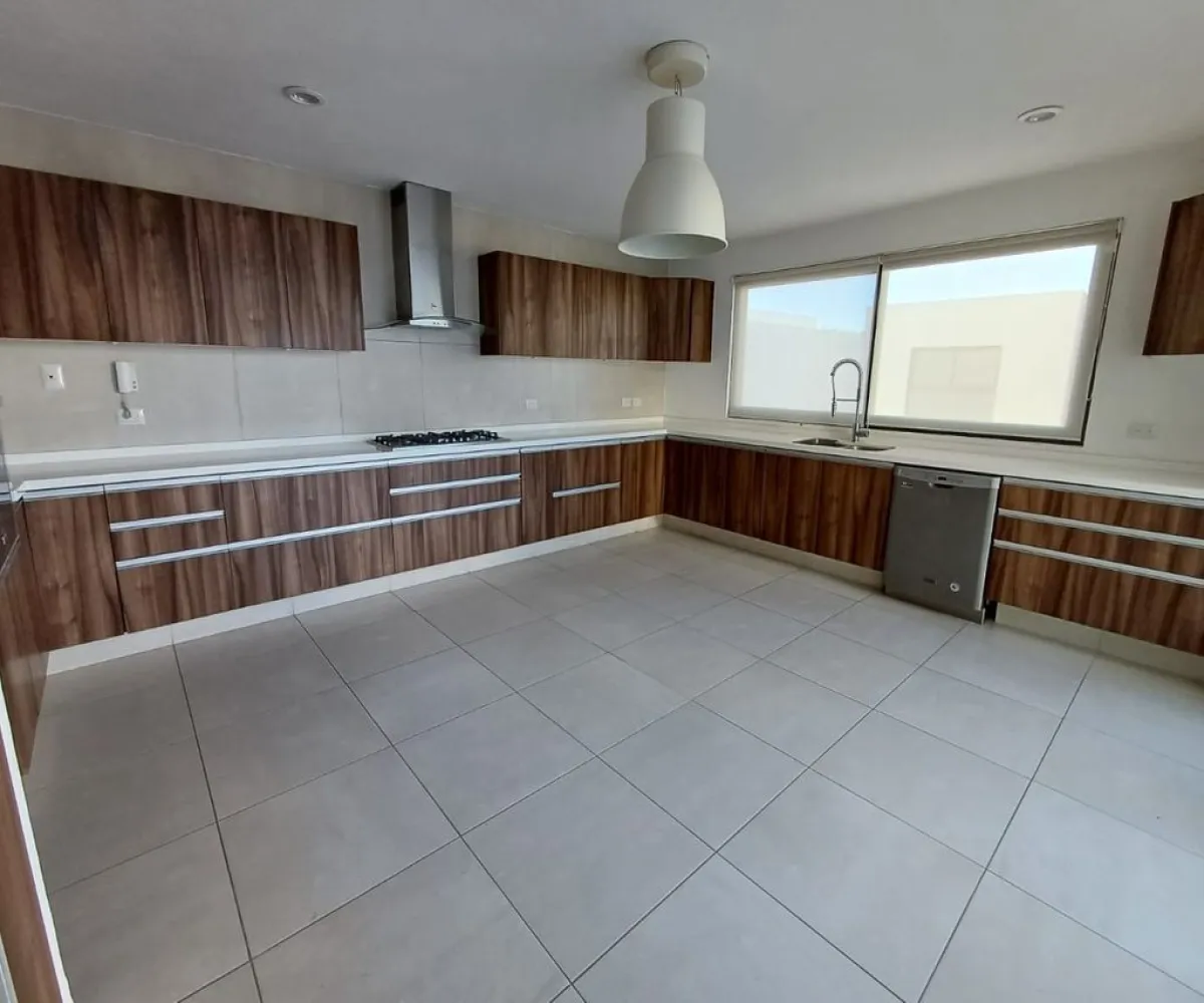 Casa En Renta,zibata,Calle Valle Zabalza S/N 53, El Marqués, Querétaro 76269, 3 Habitaciones,4 Baños,Calle Valle Zabalza,1,pm3N6X9