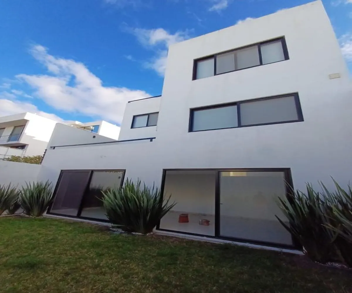 Casa En Renta,zibata,Calle Valle Zabalza S/N 53, El Marqués, Querétaro 76269, 3 Habitaciones,4 Baños,Calle Valle Zabalza,1,pm3N6X9