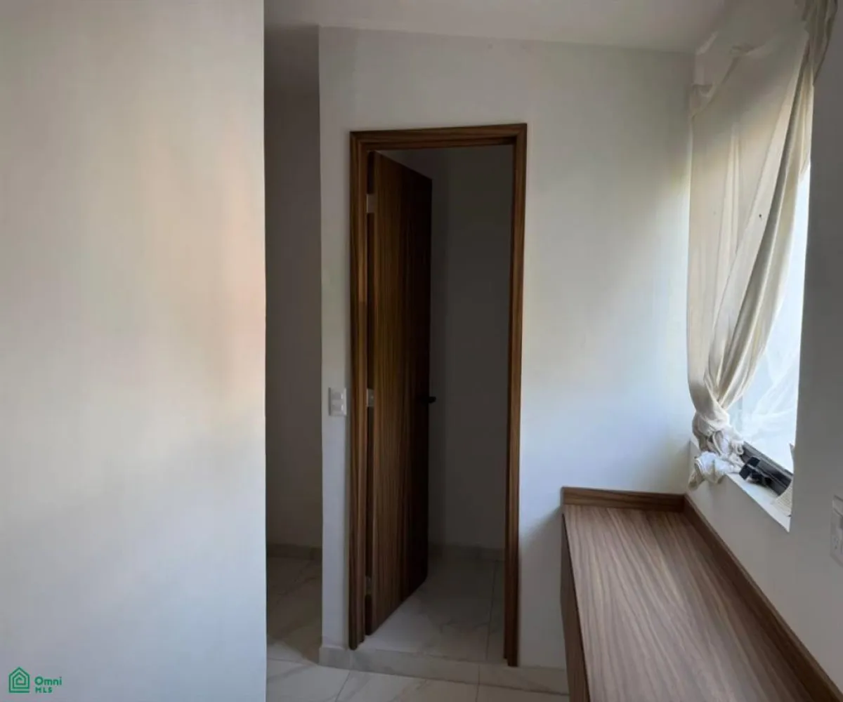 Casa En Venta,Tabachines,Paseo de los Tamarindos 3092, Zapopan, Jalisco 45188, 3 Habitaciones,3 Baños,Paseo de los Tamarindos,2,MX251059346