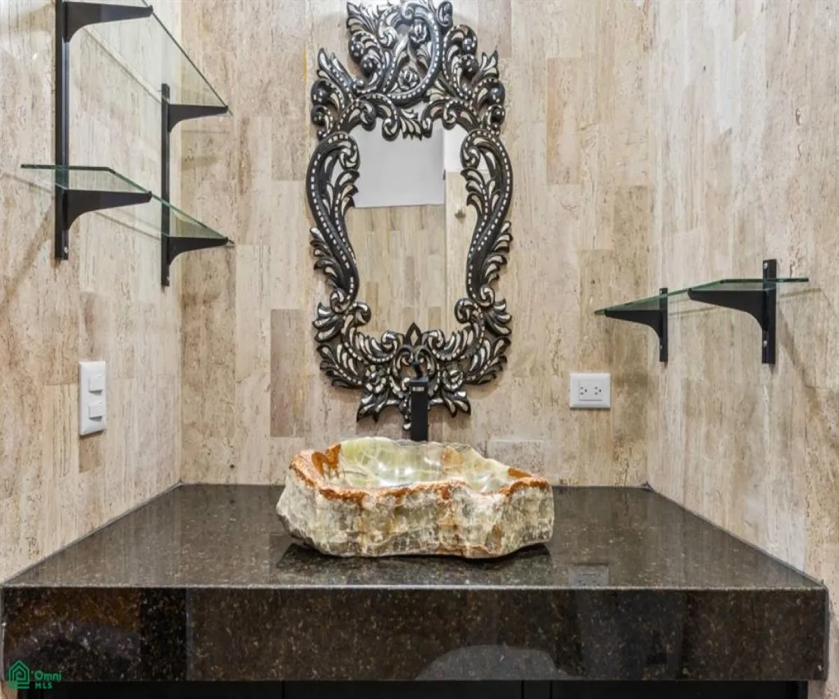 Departamento En Venta,Conchas Chinas,Paseo de los Delfines 126 1, Puerto Vallarta, Jalisco 48390, 2 Habitaciones,2 Baños,Paseo de los Delfines,3,MX251059515