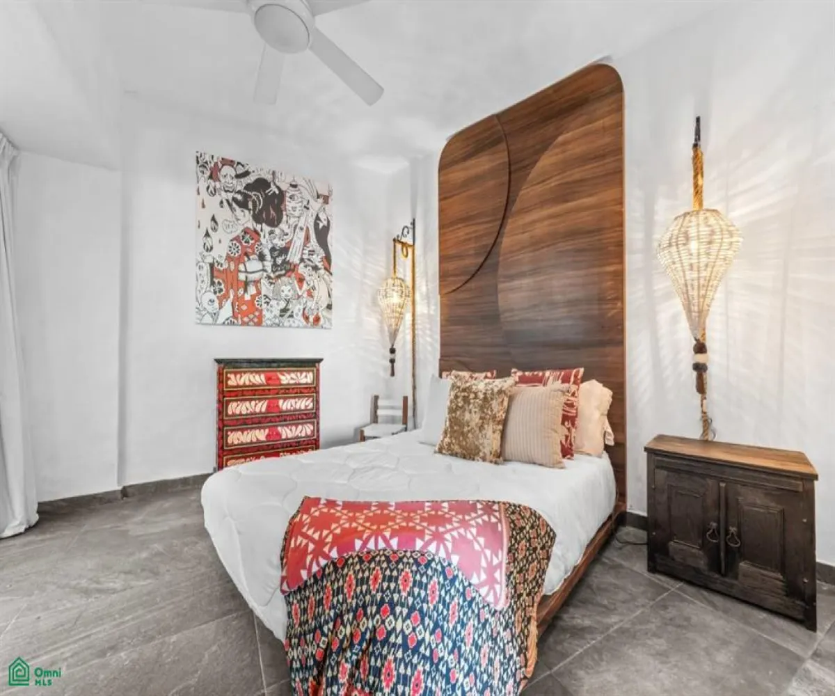 Departamento En Venta,Conchas Chinas,Paseo de los Delfines 126 1, Puerto Vallarta, Jalisco 48390, 2 Habitaciones,2 Baños,Paseo de los Delfines,3,MX251059515