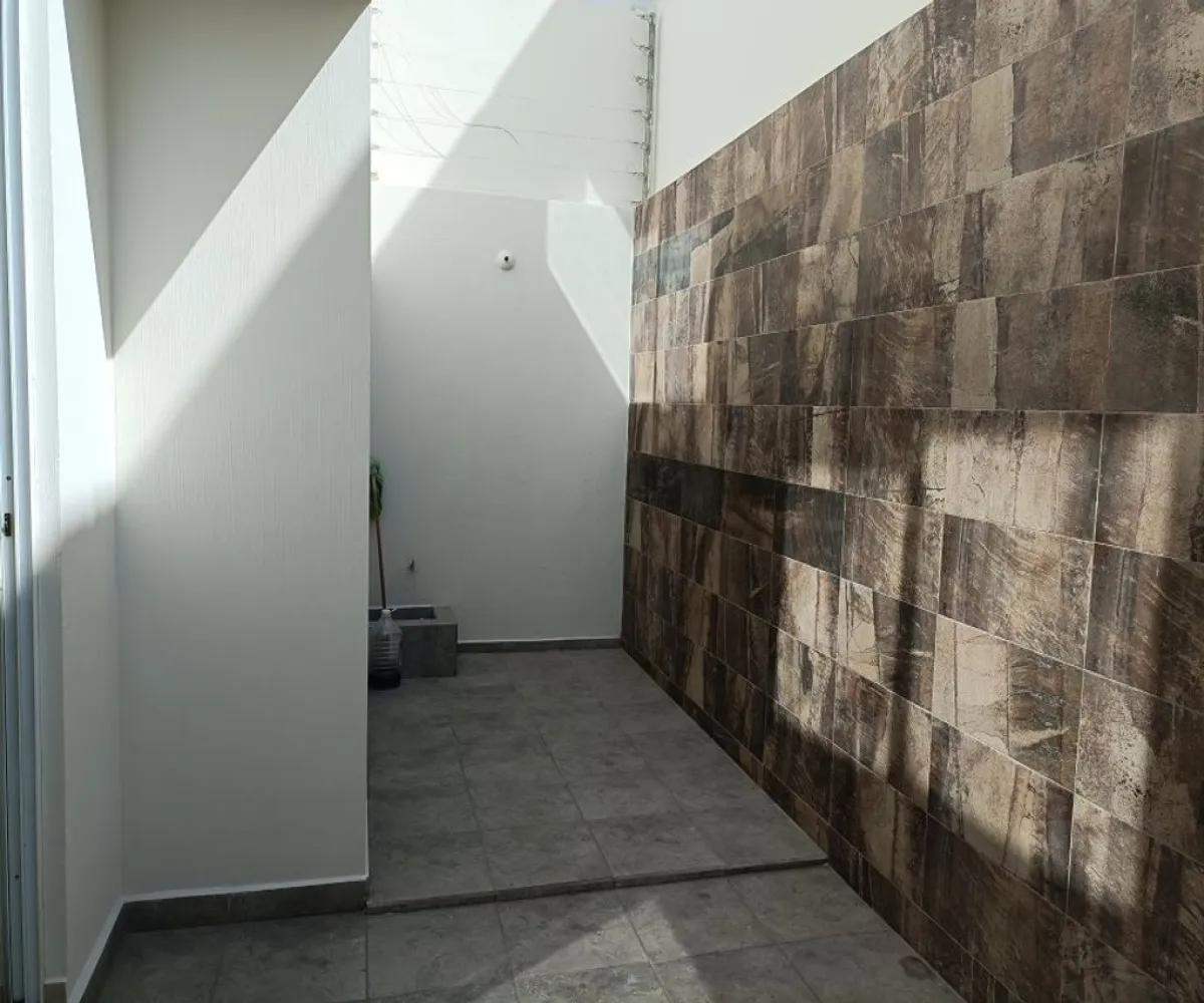 Casa En Renta,Paisajes del Tesoro,Tuxtla 1537, San Pedro Tlaquepaque, Jalisco 45608, 4 Habitaciones,3 Baños,Tuxtla,3,pNrODTv