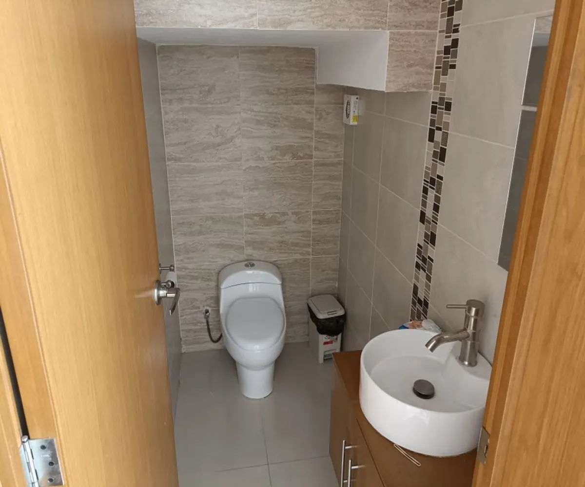 Casa En Renta,Paisajes del Tesoro,Tuxtla 1537, San Pedro Tlaquepaque, Jalisco 45608, 4 Habitaciones,3 Baños,Tuxtla,3,pNrODTv