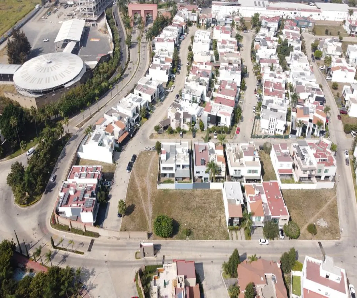 Terreno En Venta,Avenida Adolfo López Mateos Sur 555, Tlajomulco de Zúñiga, Jalisco 45645,Avenida Adolfo López Mateos Sur,pH8l0Hn