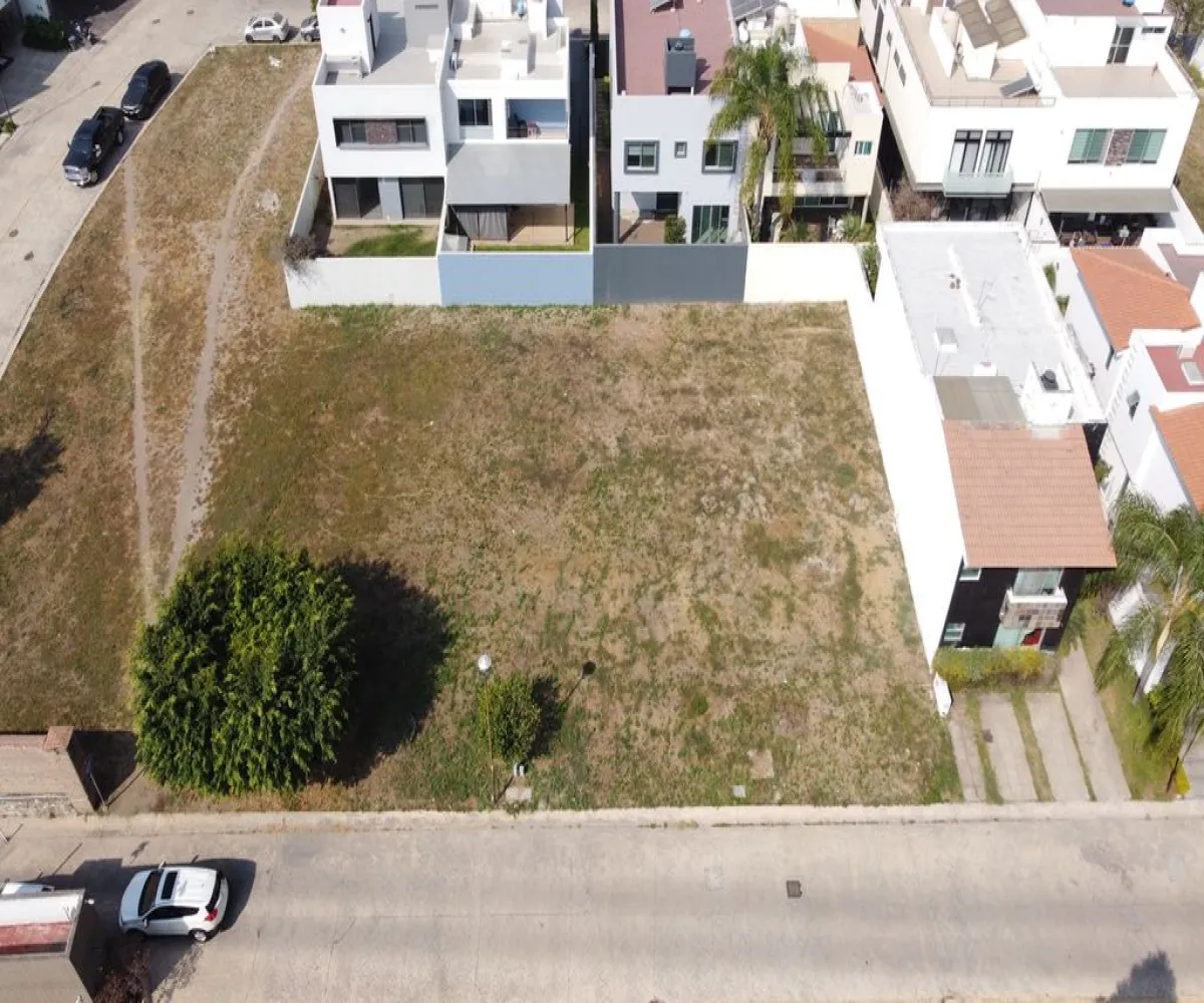 Terreno En Venta,Avenida Adolfo López Mateos Sur 555, Tlajomulco de Zúñiga, Jalisco 45645,Avenida Adolfo López Mateos Sur,pH8l0Hn