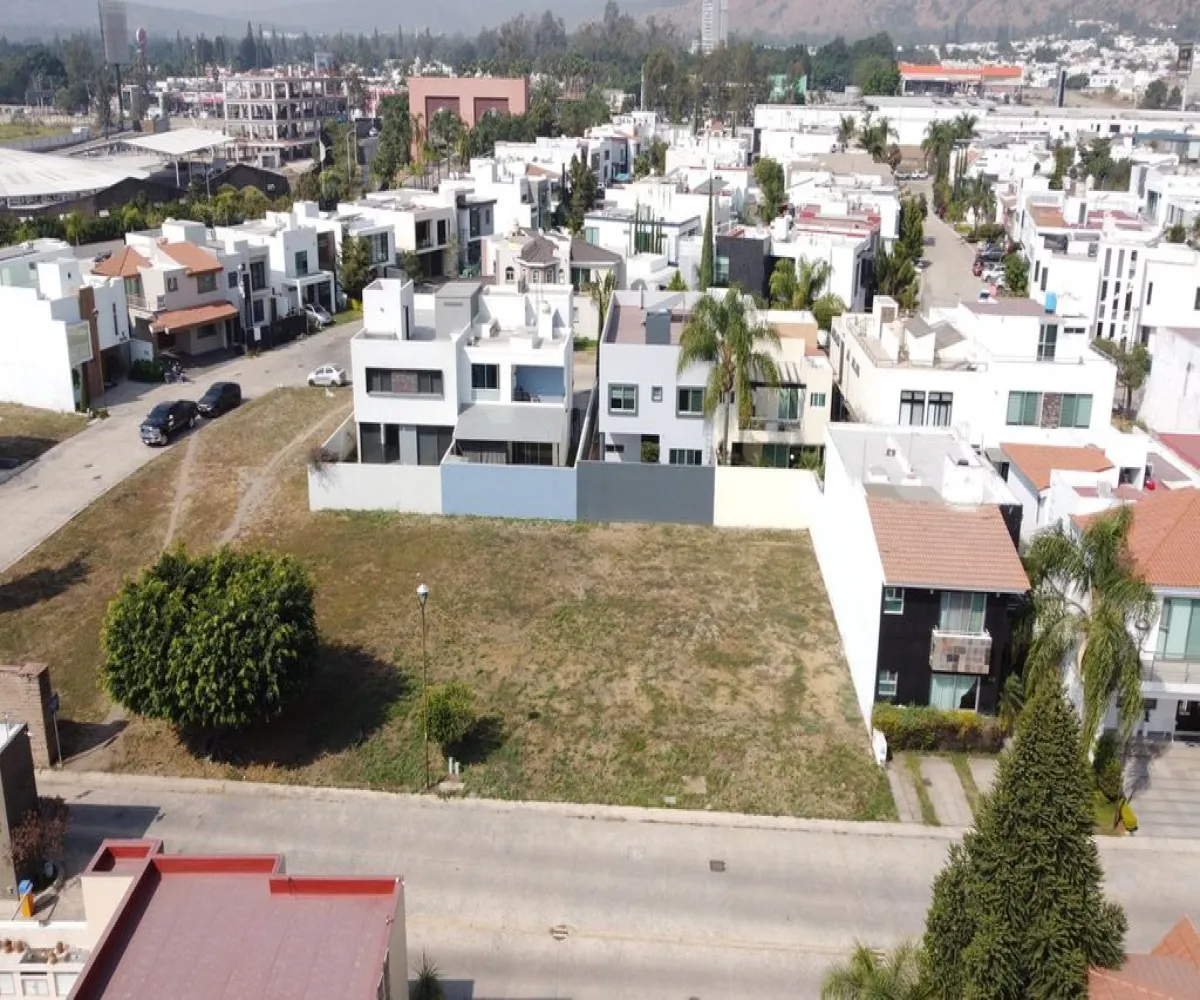 Terreno En Venta,Avenida Adolfo López Mateos Sur 555, Tlajomulco de Zúñiga, Jalisco 45645,Avenida Adolfo López Mateos Sur,pH8l0Hn