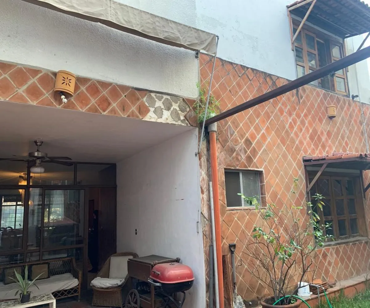 Casa En Venta,Italia Providencia,Calle Ottawa 1227, Guadalajara, Jalisco 44648, 4 Habitaciones,4 Baños,Calle Ottawa,1,pWC2ZgS