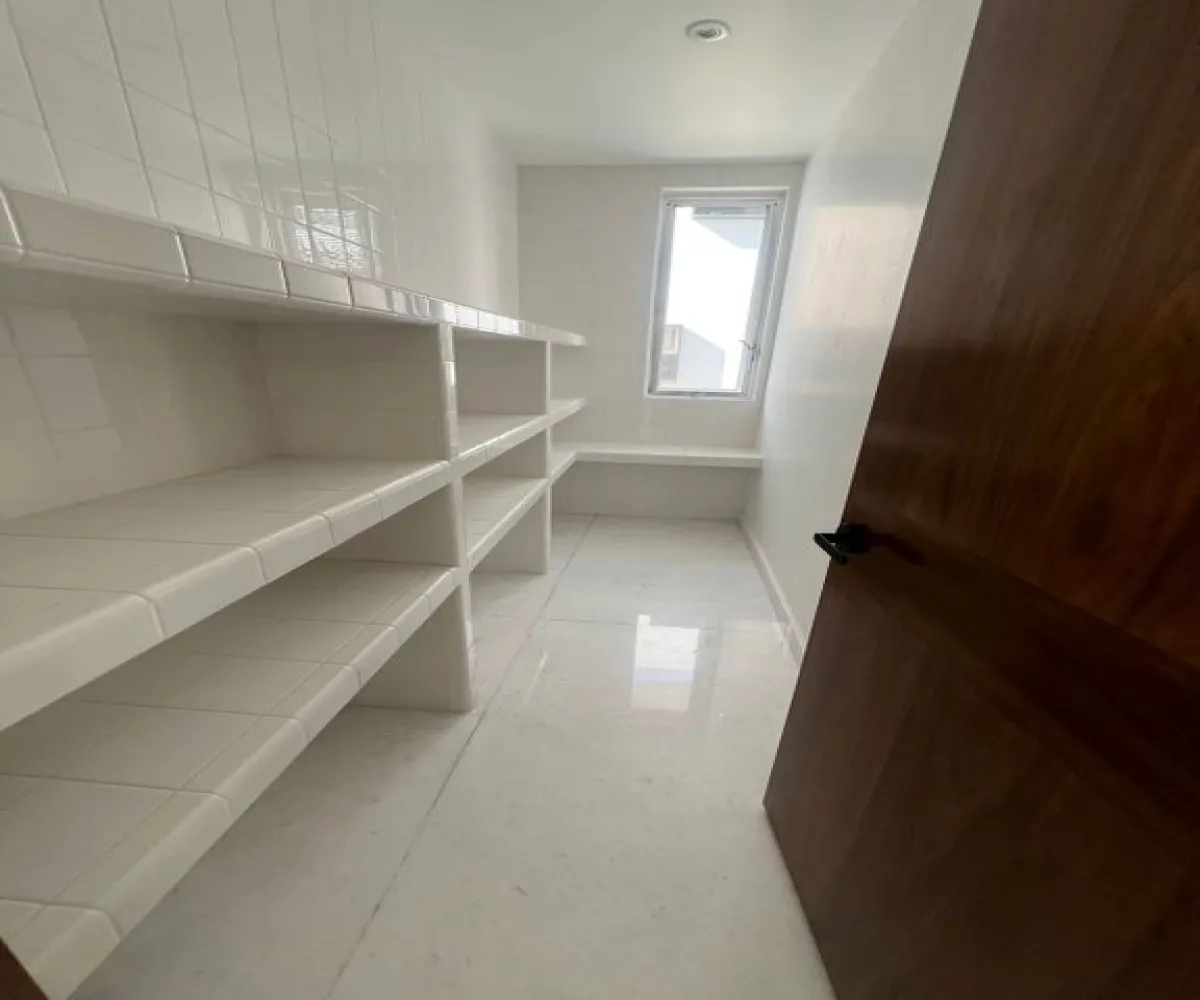 Casa En Venta,Jardines Universidad,Avenida Juan Palomar y Arias 1180, Zapopan, Jalisco 45110, 5 Habitaciones,5 Baños,Avenida Juan Palomar y Arias,1,pIUO1ko