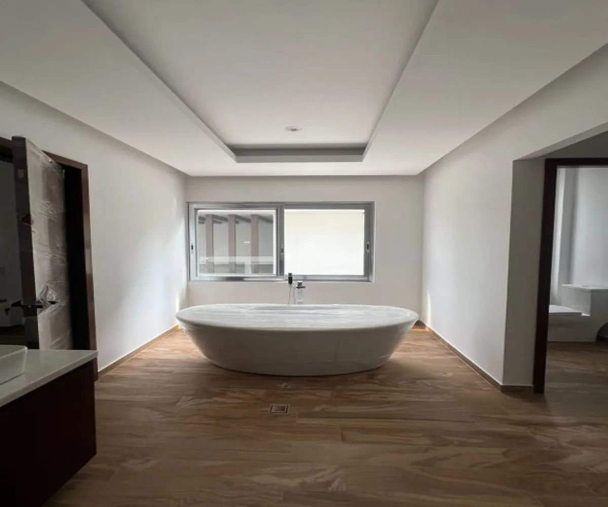 Casa En Venta,Jardines Universidad,Avenida Juan Palomar y Arias 1180, Zapopan, Jalisco 45110, 5 Habitaciones,5 Baños,Avenida Juan Palomar y Arias,1,pIUO1ko