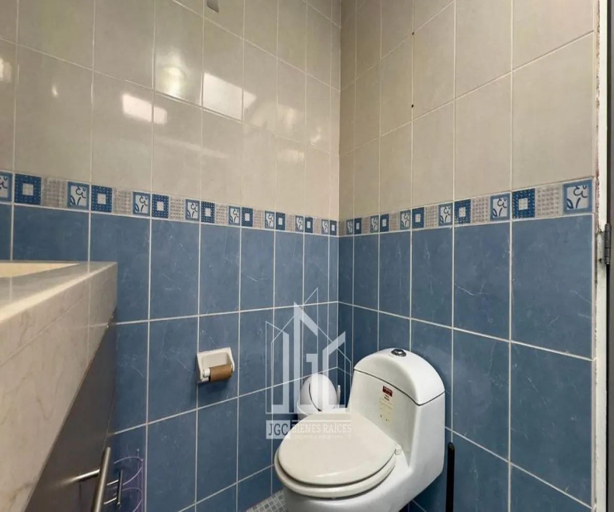 Casa En Venta,Jardines del Country,Calzada Federalismo 1955, Guadalajara, Jalisco 44210, 8 Habitaciones,4 Baños,Calzada Federalismo,2,pQ9YtLW