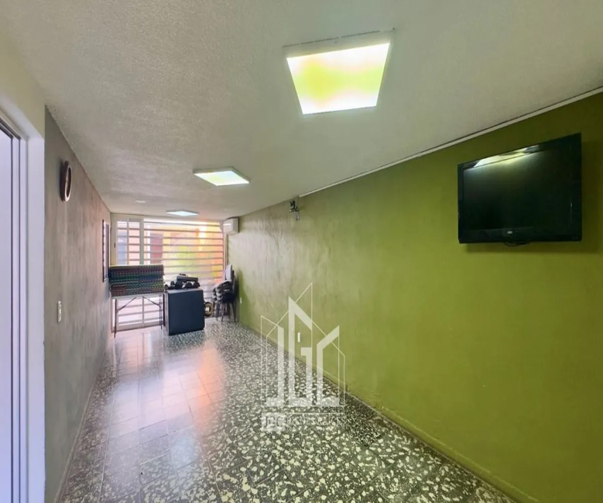 Casa En Venta,Jardines del Country,Calzada Federalismo 1955, Guadalajara, Jalisco 44210, 8 Habitaciones,4 Baños,Calzada Federalismo,2,pQ9YtLW