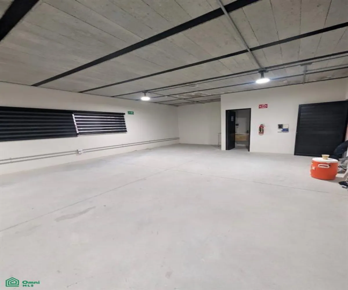 Bodega En Renta,La Venta Del Astillero,calle jilgueros 86, Zapopan, Jalisco 45221,2 Baños,calle jilgueros,MX251060678