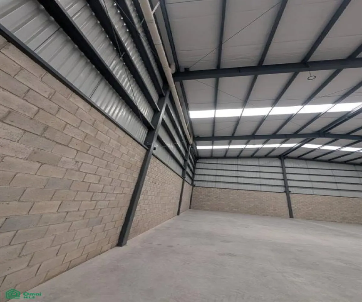 Bodega En Renta,La Venta Del Astillero,calle jilgueros 86, Zapopan, Jalisco 45221,2 Baños,calle jilgueros,MX251060681